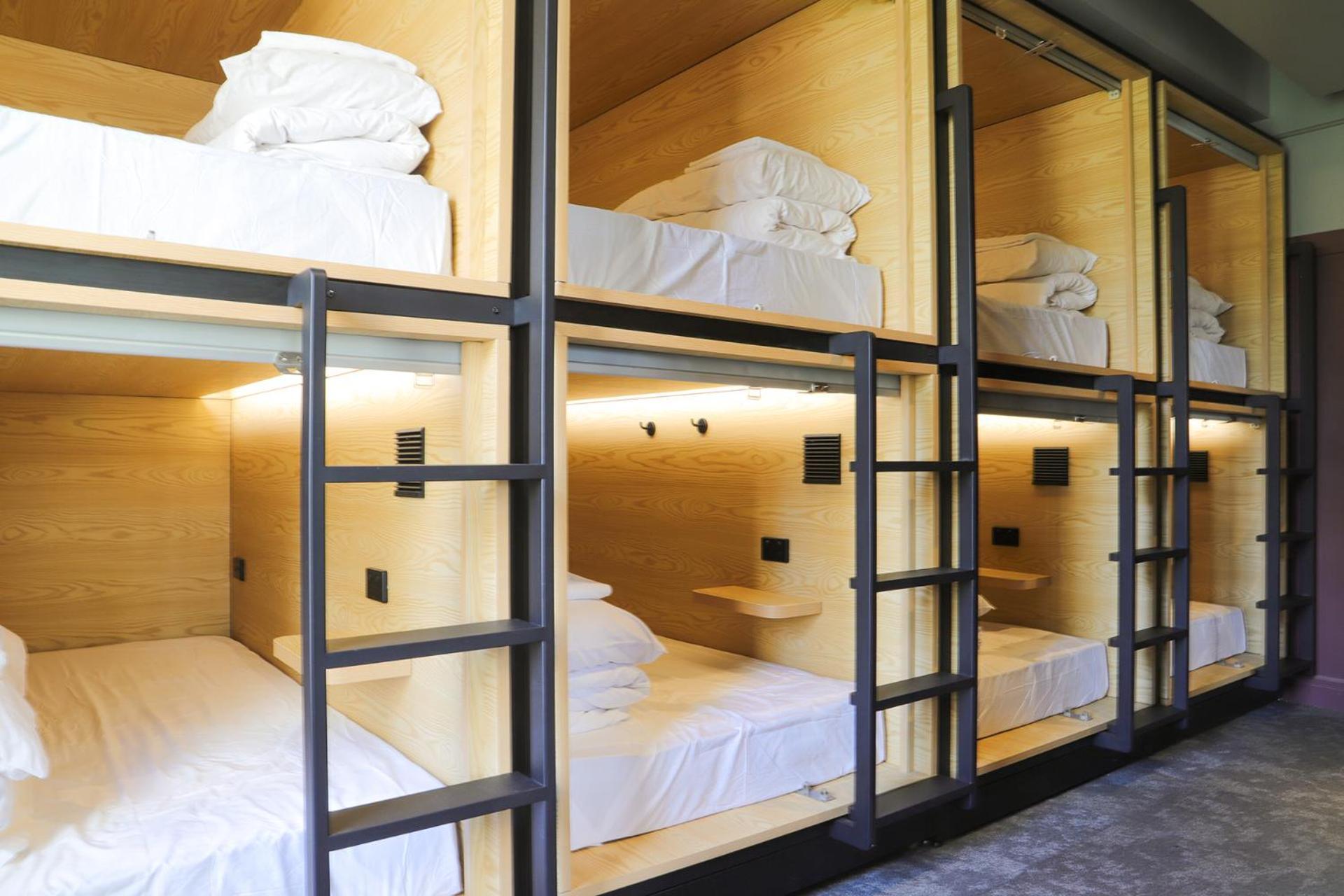 Hostel The Capsule *